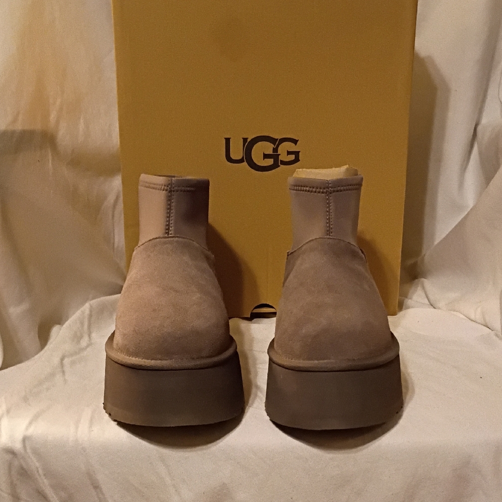 UGG Women's Gray Suede Winter Boots